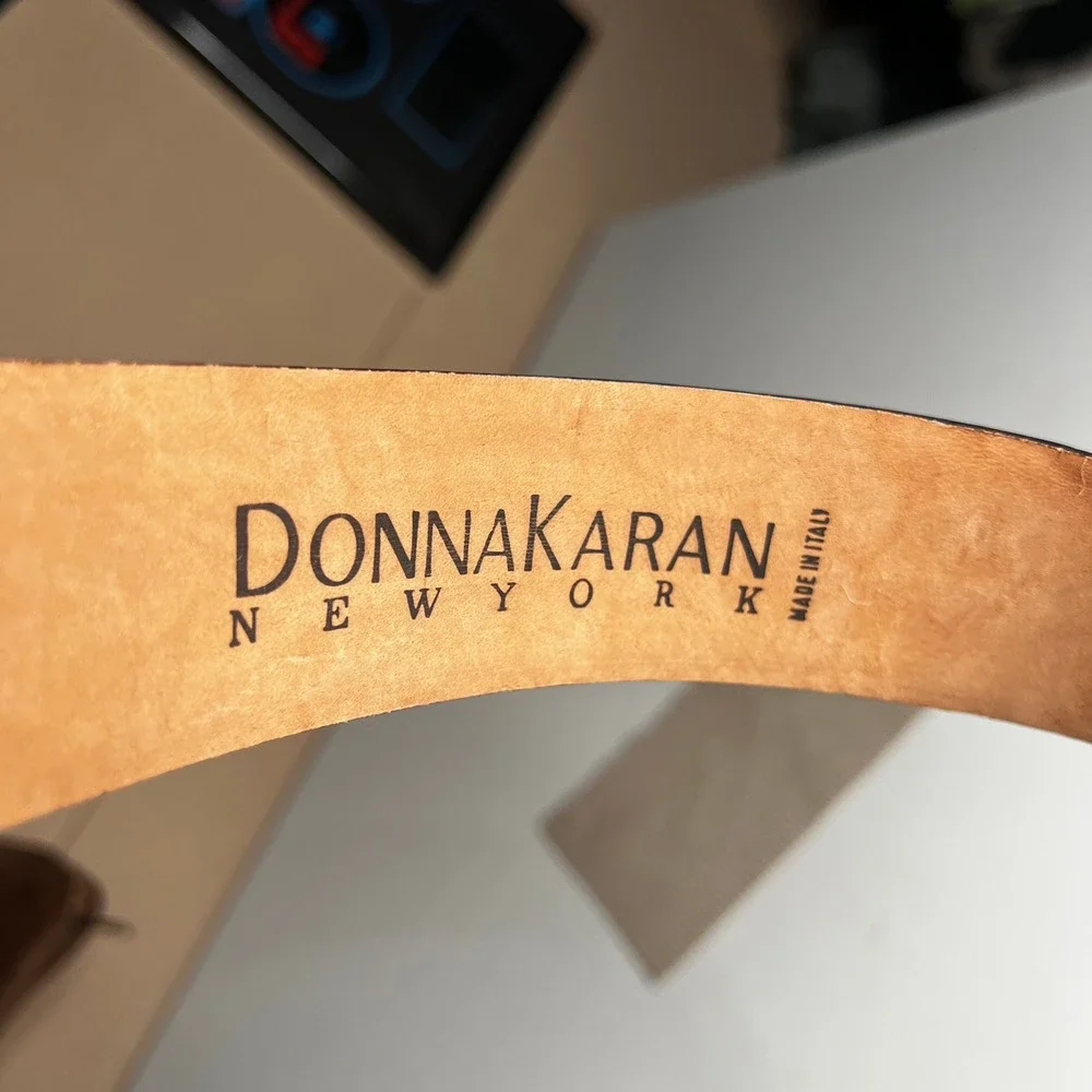 Donna Karan New York Black Leather Belt Gold Sculptural Script Buckle Italy M